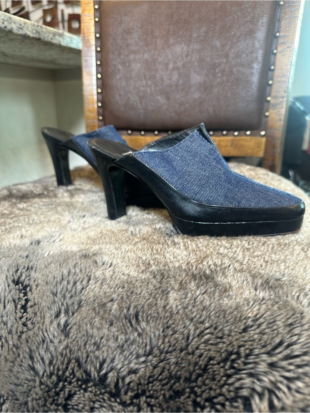 Stuart Weitzman RARE Denim Mule Heel Shoes, Size 6.5 - Picture 5 of 8